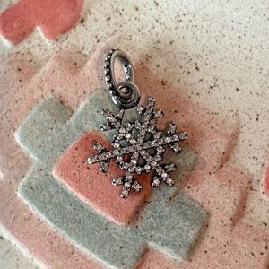 Pandora Silver CZ Winter Kiss Christmas Snowflake Charm